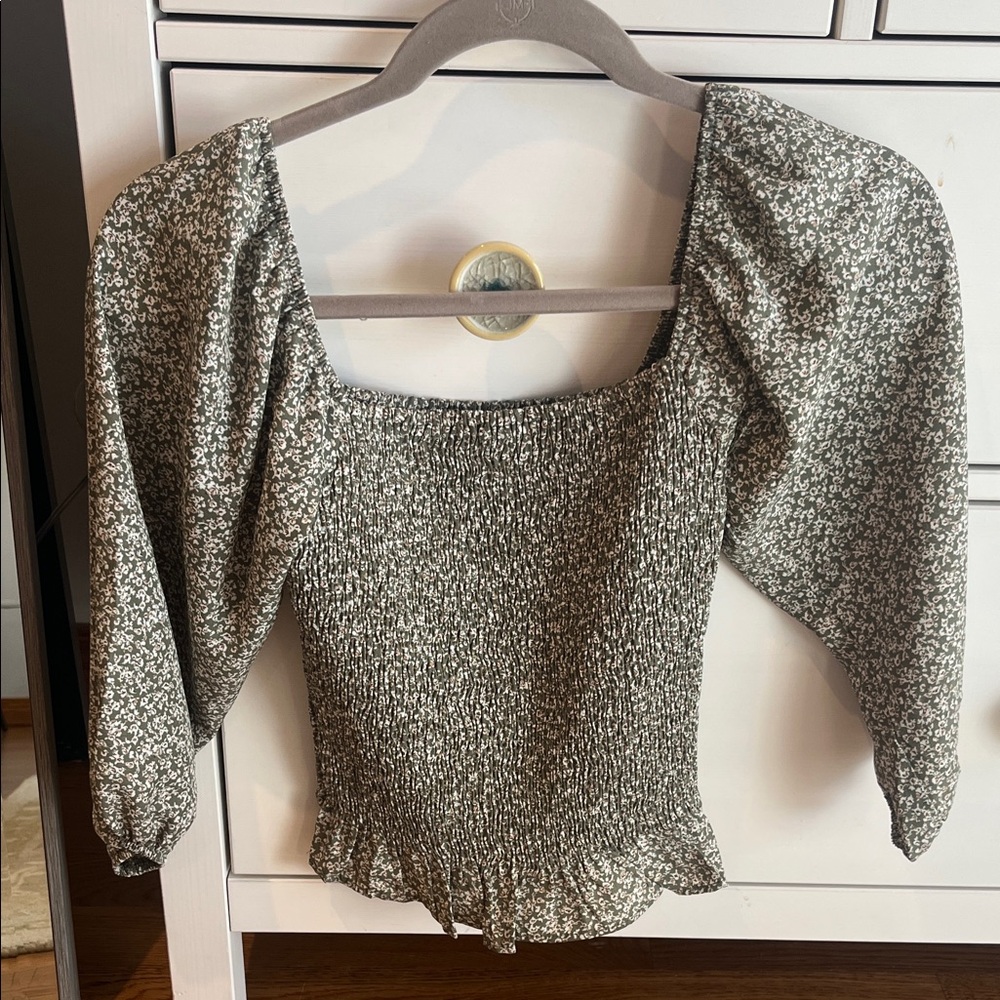 Paper Crane Floral Puff Sleeve Smocked Top